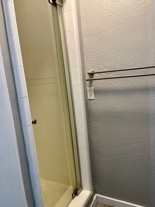 Building Photo - 3 Bedroom Plus Office, 2.5 Bath Located in...