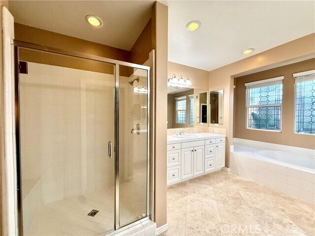 Building Photo - 2449 Highwood Rd