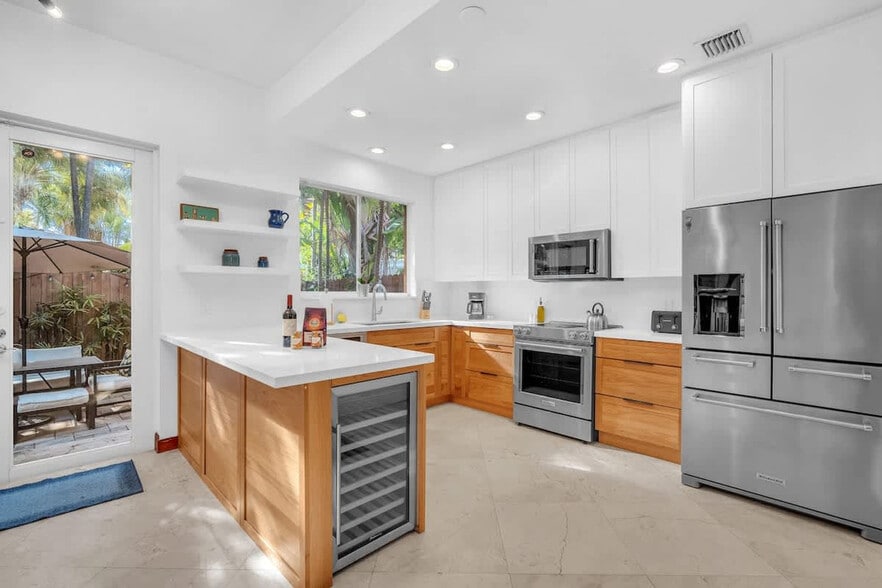 Building Photo - 3216 Gifford Ln