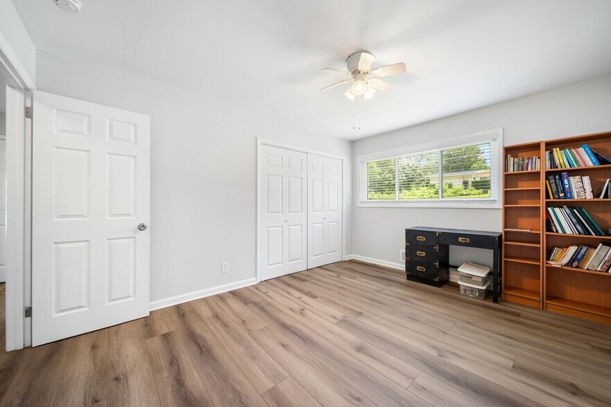 Building Photo - 4019 Flintridge Dr