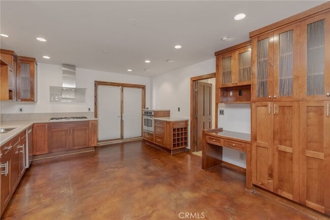 Building Photo - 709 Avenue D