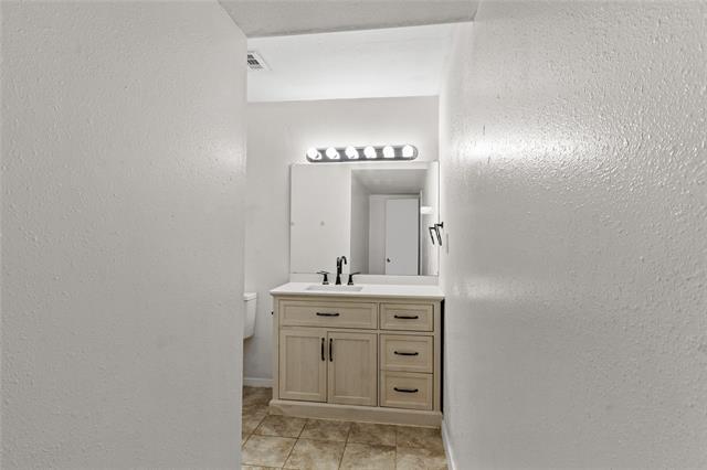 Building Photo - 6301 Sydney Dr