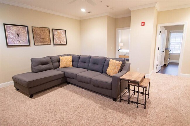 Building Photo - 702 Mariners Cir