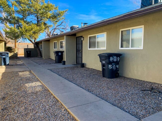 Interior Photo - 500-504 Ortiz Dr SE