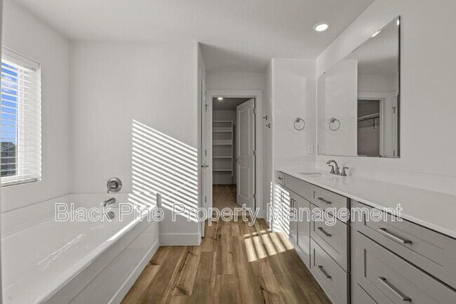 Building Photo - 11130 Aspen Hl Dr