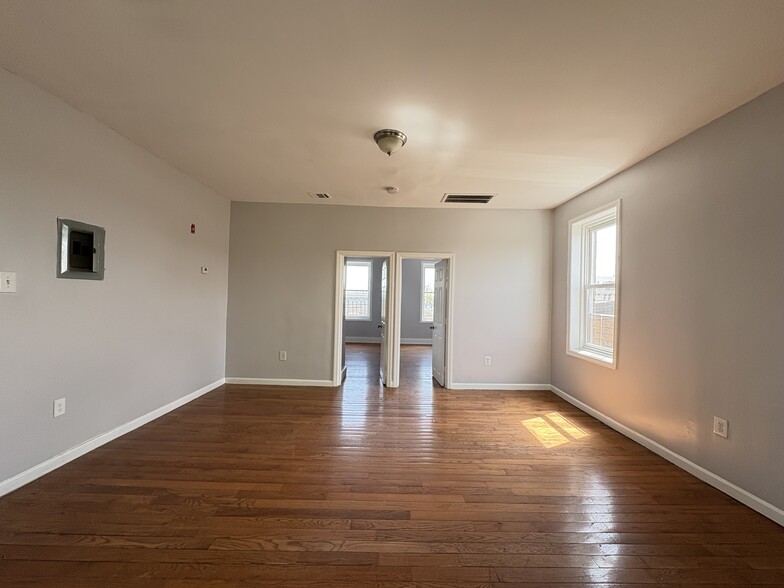 222 3rd St 7 - 224 3rd St