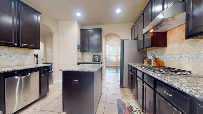 Building Photo - 28511 Pleasant Forest Dr