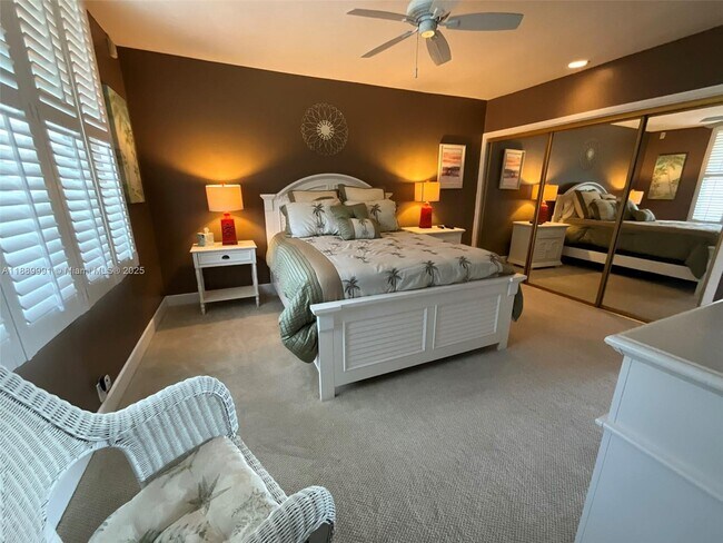 Building Photo - 10210 Collins Ave