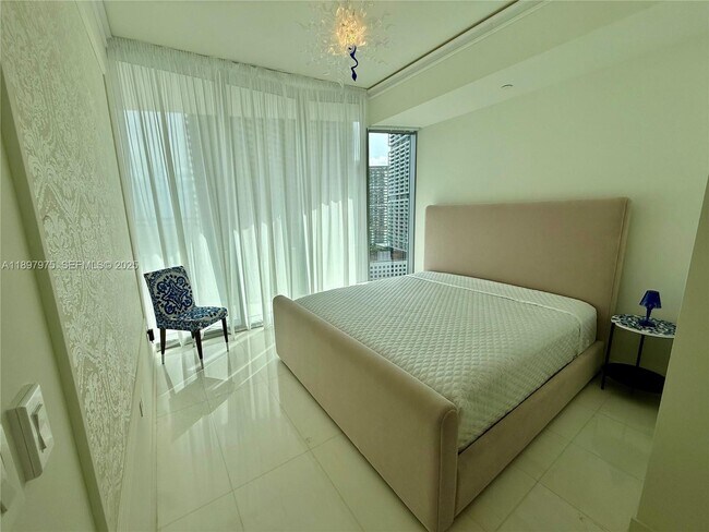 Building Photo - 300 Biscayne Blvd Way