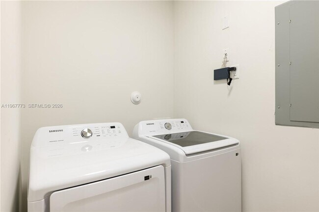 Building Photo - 6852 NW 4th Ave