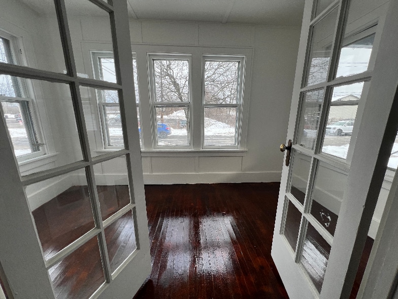 Building Photo - 736 N Pearl St