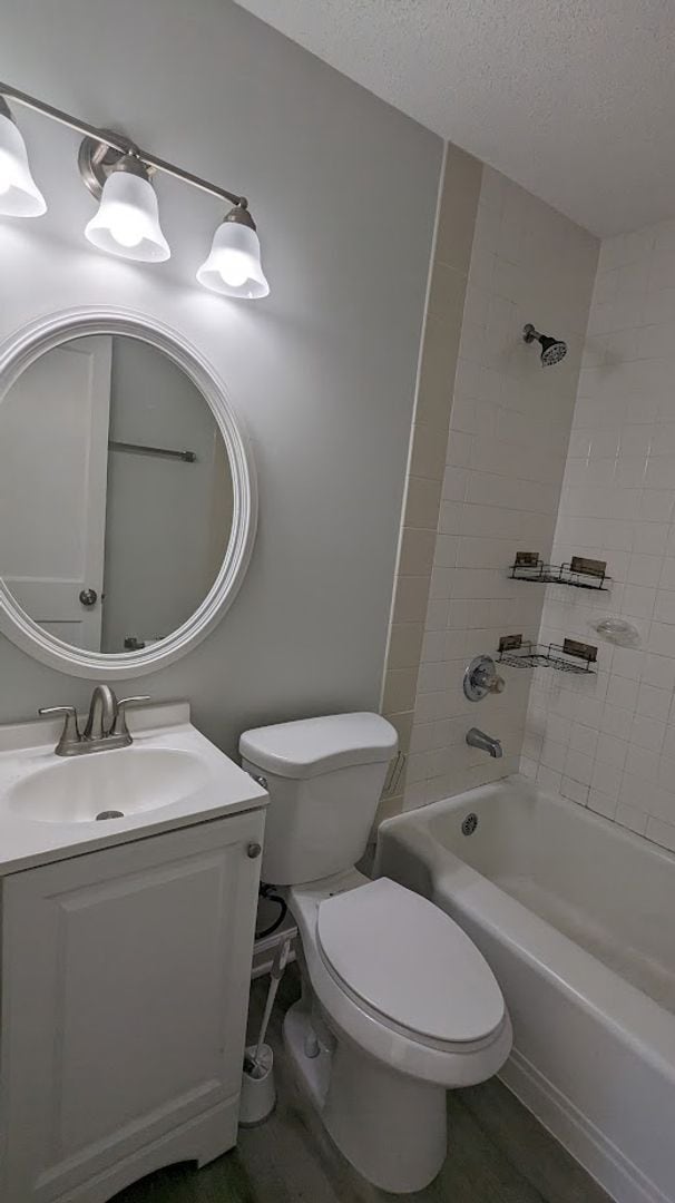 Building Photo - 2bed/1bath HOUSE Greensboro, NC!!
