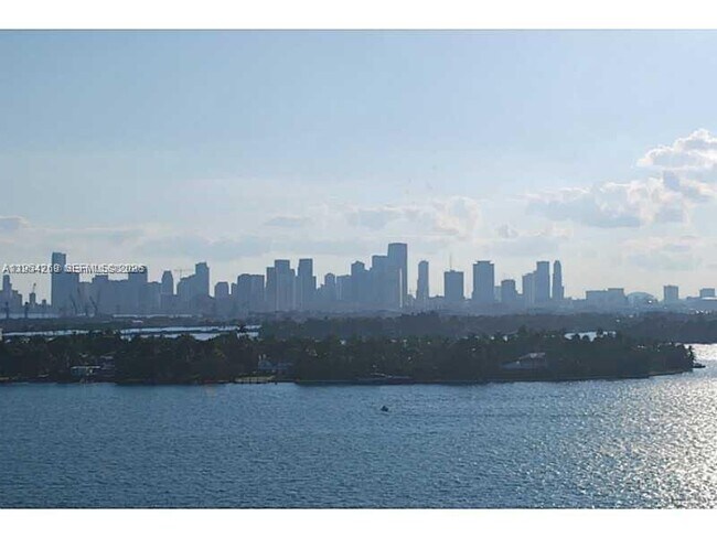 Building Photo - 1000 West Ave