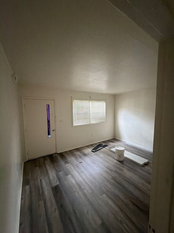 Building Photo - 663 Queen Julianna Ln