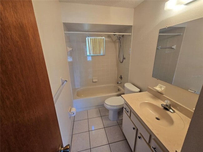 Building Photo - 11112 SW 78th Ave