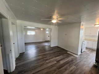 Building Photo - 422 Hannah Ave