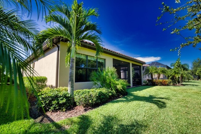 Building Photo - Annual Unfurnished Single-Family Home located in Bellacina at Casey Key with Resort-like Amenities!