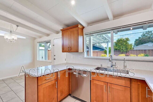 Building Photo - 1343 Torrance Ave