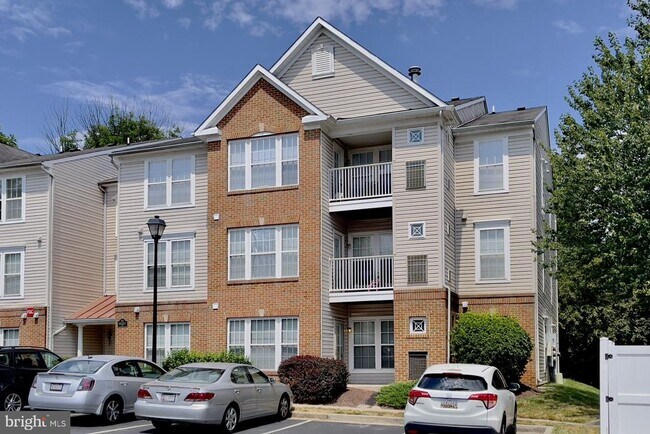 Building Photo - 502 Bradley Ct