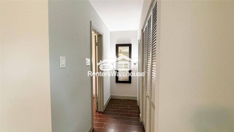 Building Photo - 2226 Triway Ln