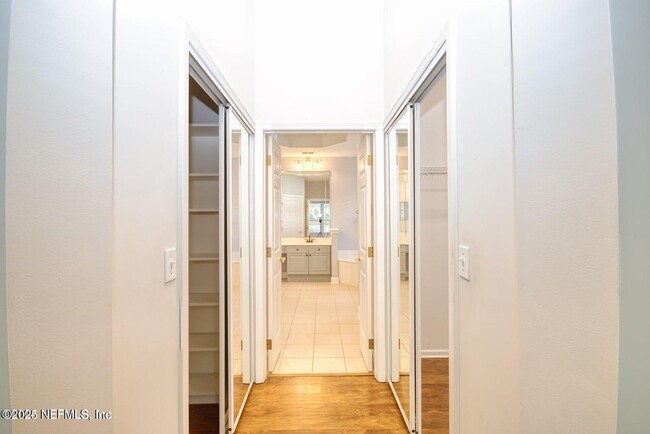 Building Photo - 1440 S Burgandy Trail