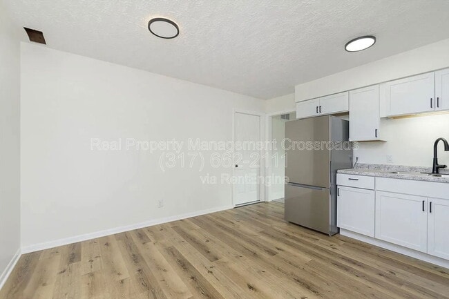 Building Photo - 7737 Southfield Dr