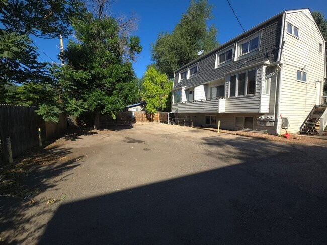 Building Photo - 2244 Goss Cir E