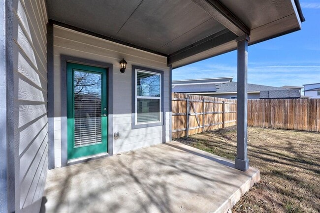 Building Photo - 100 Deserti Rd