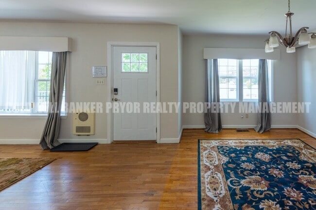 Building Photo - 4890 College Dr E