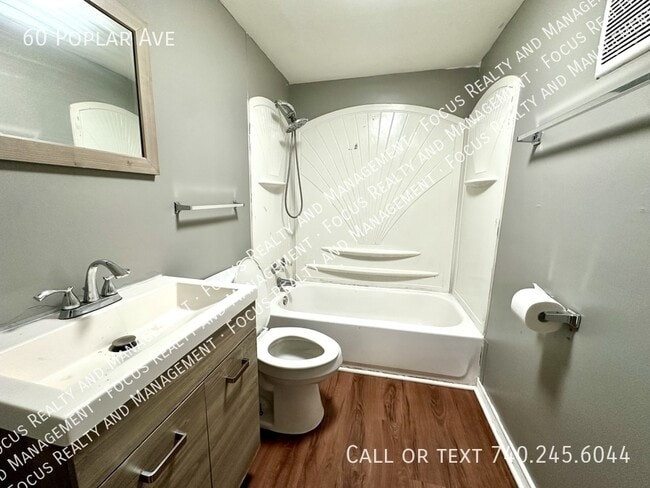 Building Photo - 60 Poplar Ave