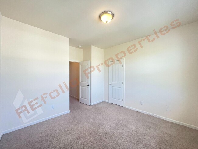 Building Photo - 429 Manchester Park Ln