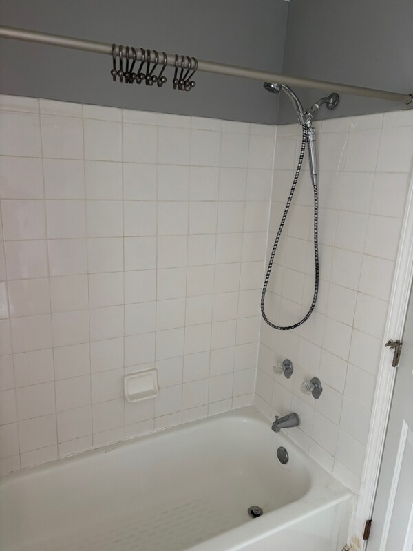 Building Photo - 6048 Chasewood Pkwy