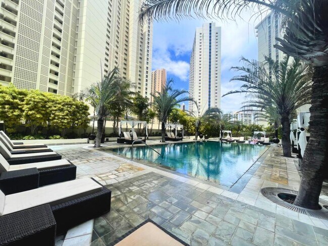 Building Photo - 1837 Kalakaua Ave