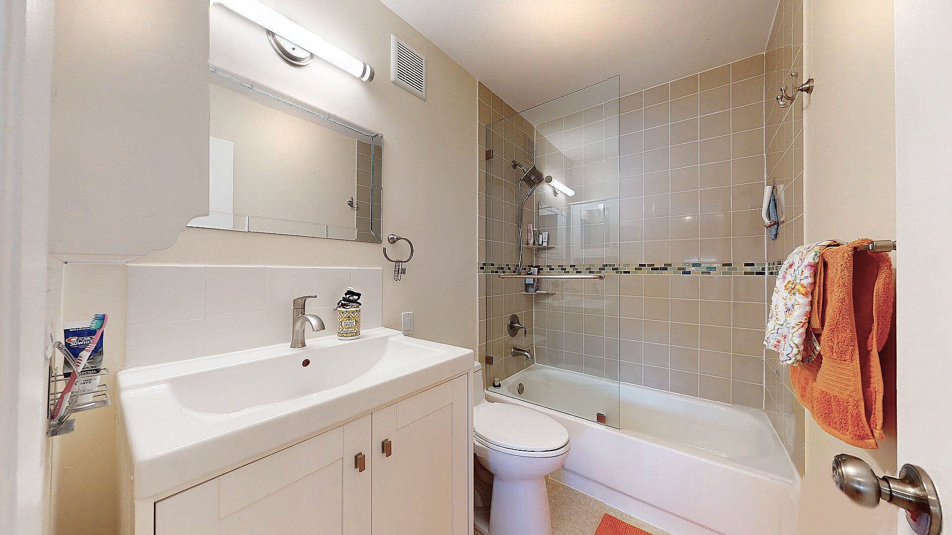 Building Photo - 6840 SW 45th Ln