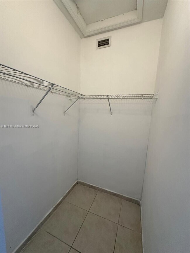 Building Photo - 7220 NW 114th Ave