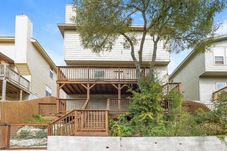 Building Photo - 12406 Jacobs Pond