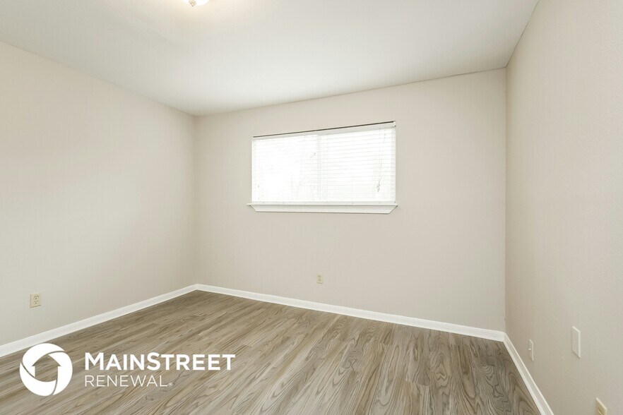Building Photo - 1602 Chestnut Ridge Rd