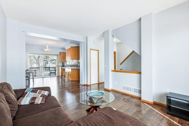 Building Photo - 10514 8th Ave N