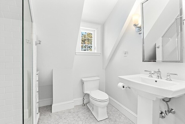 Building Photo - 23 Jefferson Rd