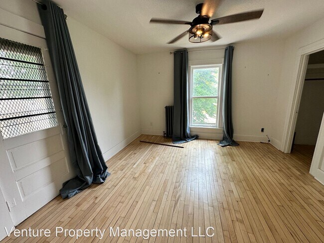 Building Photo - 3 br, 2 bath House - N89 W16229 Main St