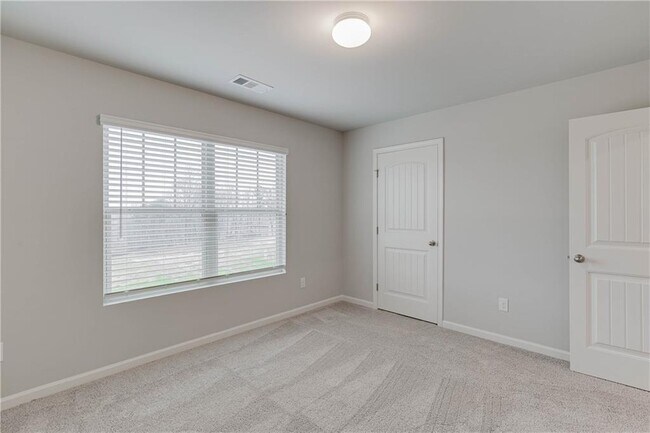 Building Photo - 6767 Scarlet Oak Way