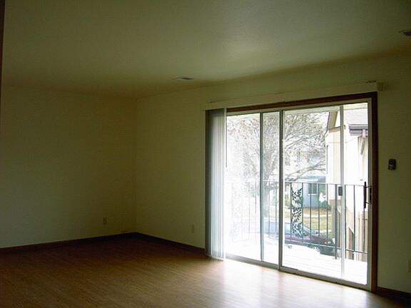 Building Photo - 2008 MacArthur Rd