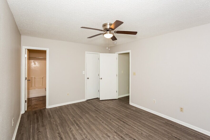 Building Photo - 1832 Emerald Leaf Ct