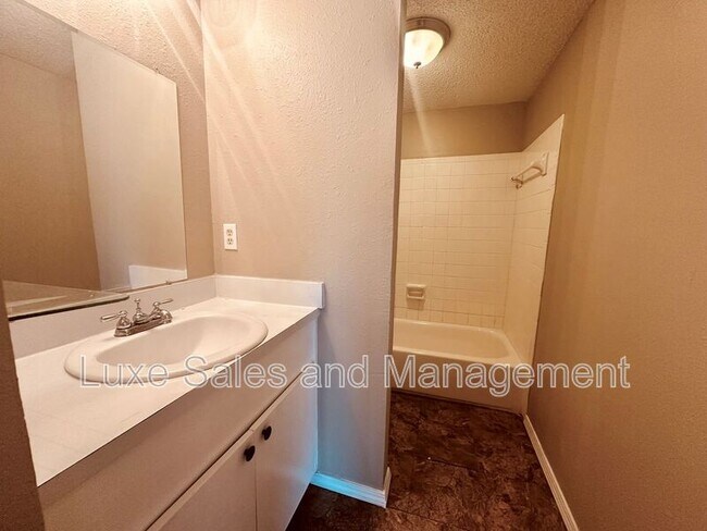 Building Photo - 6016 NW Expressway