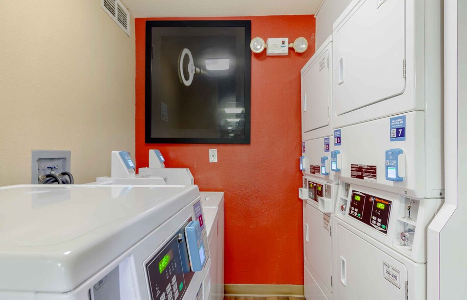 Building Photo - Furnished Studio-Atlanta - Perimeter - Peachtree Dunwoody