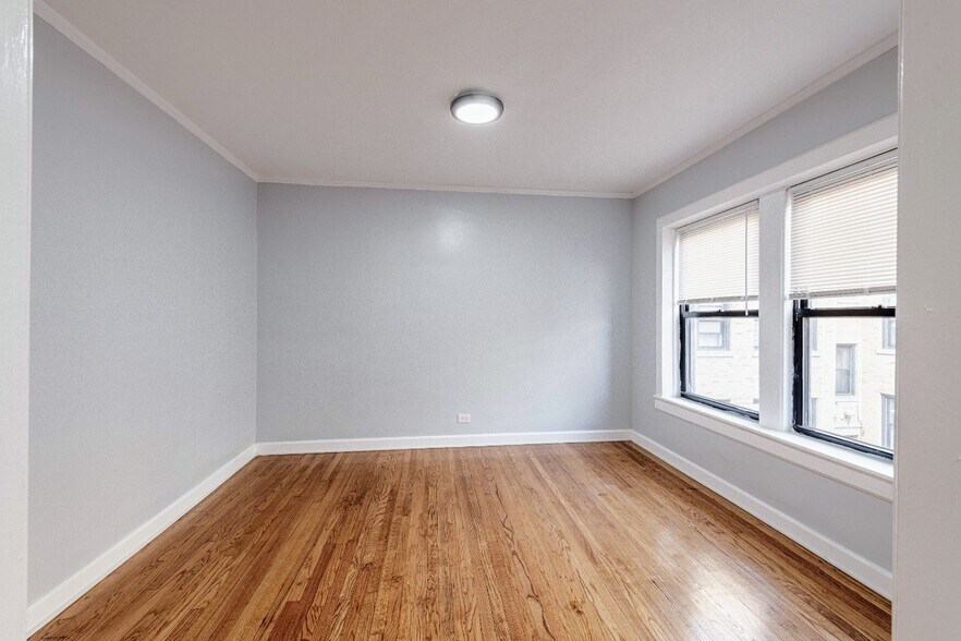 Building Photo - 7331 N Honore St
