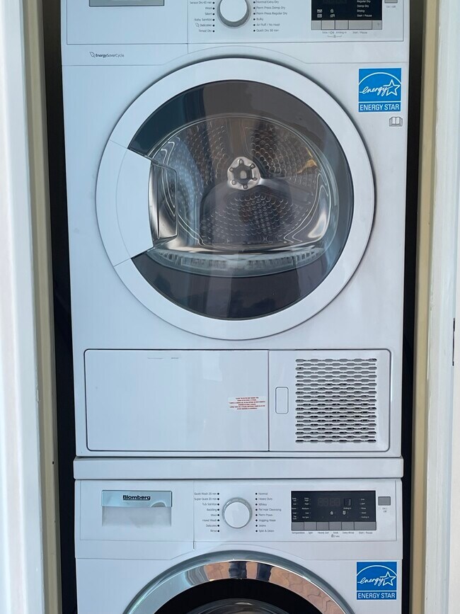 Full size in unit laundry - 217 Prospect Ave