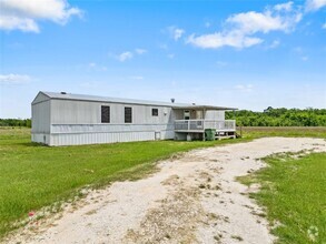 Building Photo - 675 FM 1696