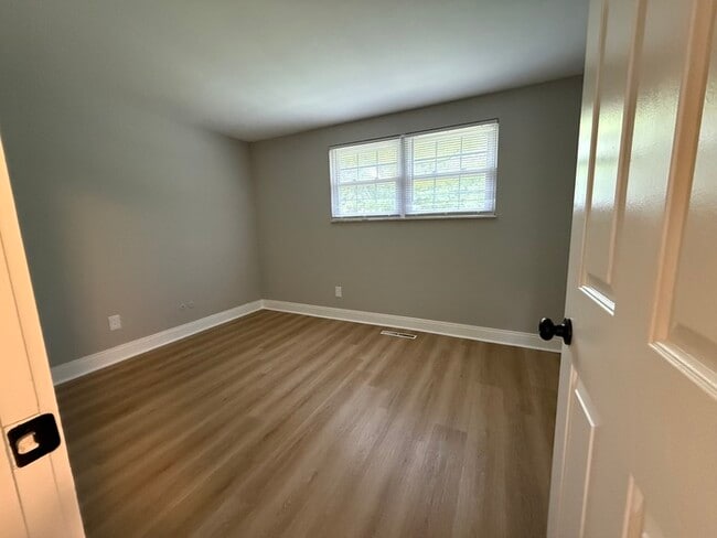 Building Photo - Beautiful 4 beds 2.5 baths in Columbus!