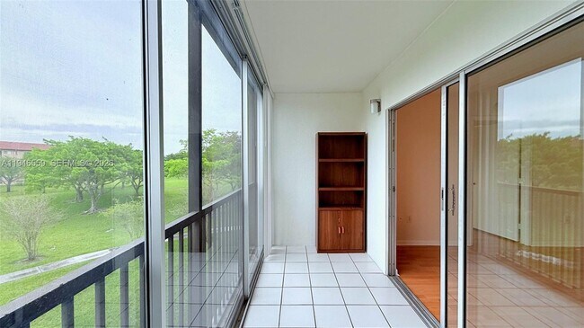 Building Photo - 12651 SW 16th Ct